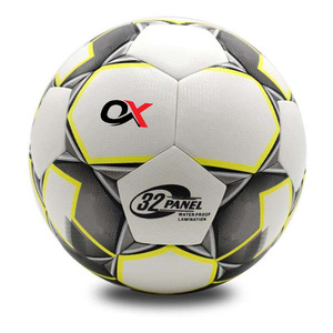 Balón de Fútbol Oxva Industries de Alta Calidad, Ligero y Ecológico, con Cámara de Butilo, Alta Retención de Aire, 410g - Product Image 1