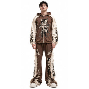 Conjunto Deportivo Unisex con Capucha, Color Marrón Crema, Estampado de Personaje de Diablo, Estilo Urbano, Cierre Frontal Completo con Cremallera, Bolsillos Laterales, Ropa de Otoño - Product Image 2