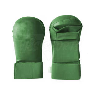 Equipo de Artes Marciales de Primera Calidad en Venta, Guantes de Karate Reutilizables, Hechos en Pakistán - Product Image 6