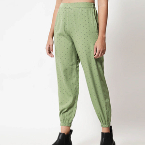 Pantalons de survêtement décontractés pour femmes avec un design confortable pour les séances de sport, les activités de plein air et le port quotidien - Product Image 5