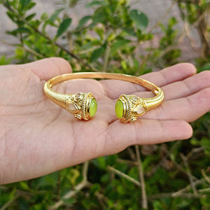 กำไลข้อมือทอง 18K ชุบทองเหลืองแท้ ประดับด้วยหินหลายชนิด ดีไซน์ทันสมัย ตกแต่งด้วยหยกเพรนไนต์และแคลซิโดนีสีชมพู เครื่องประดับแฟชั่นสำหรับผู้หญิง - Product Image 5