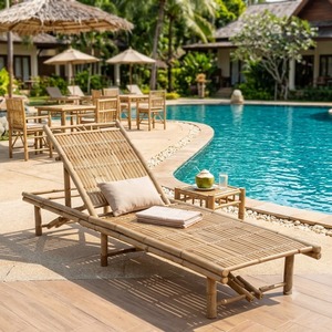 Chaise longue en bambou tropical avec coussin, style bohème naturel, lit de soleil en bambou, mobilier d'extérieur en osier, fabriqué au Vietnam - Product Image 1