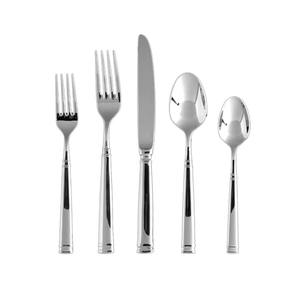 Juego de cubiertos modernos de metal plateado pulido con mango ergonómico para un agarre cómodo y duradero para uso diario. - Product Image 1