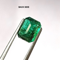 Pierre précieuse naturelle vert émeraude de 2,15 carats, taille émeraude, provenance Zambie, 6,7x8,7x5,4mm, pierre lâche, avec jeu de couleurs/effet de feu, qualité saphir, International for