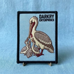 Écusson thermocollant personnalisé brodé à la machine, symbole religieux Alpha et Oméga, fond beige, badge rectangulaire pour vêtements et vestes - Product Image 5