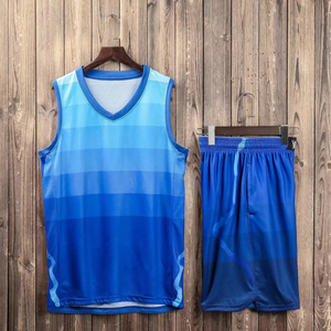 Ensemble short et maillot de basketball sublimé dégradé rose et violet, tenue d'entraînement athlétique personnalisée, vente en gros usine - Product Image 3