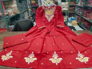 Ensemble Anarkali traditionnel 3 pièces en coton pour femme Twinfeet, broderie, imprimé Khadi, longueur genou, coupe classique, printemps/été/automne - Product Image 3