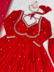 Traje Anarkali Pretty Flair Clásico de Georgette, Elegante Conjunto Anarkali de Ensueño, Conjunto de Traje con Perlas, Anarkali de Moda, Precioso Vestido de Georgette - Product Image 4