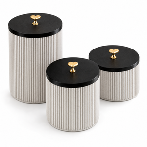 Ensemble de pots en céramique cannelés avec couvercles en bois noir et boutons en forme de cœur dorés, pots de rangement de cuisine, trois tailles, organisateur de comptoir |   Élégant - Product Image 1