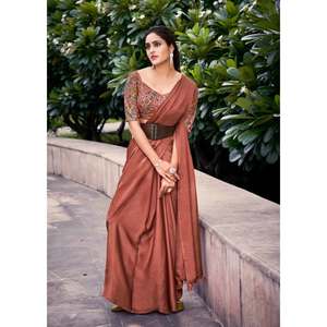 ดีไซเนอร์ devsena Saree ธรรมดาที่มีลำดับเสื้อ unstitched สีส้ม - Product Image 1