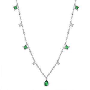 AMBER JEWELS Collier ras-de-cou unisexe en argent 925 plaqué rhodium avec pendentif Moissanite taille émeraude, style minimaliste - Product Image 1