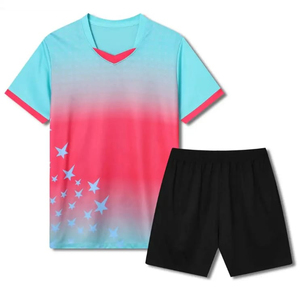 Ensemble de tenue de football 100% polyester léger, séchage rapide, respirant, antibactérien, personnalisable - Product Image 2