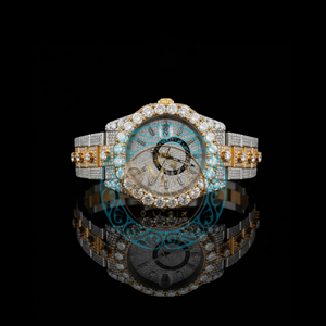Montre en diamant moissanite de bonne qualité avec mouvement à quartz et bracelet réglable pour un usage quotidien, disponible à la vente - Product Image 3