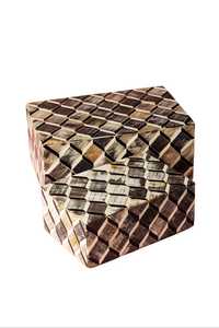 Organisateur de bijoux artisanal haut de gamme en bois avec incrustations de os, coffret décoratif de luxe à motif noir et blanc pour la commode - Product Image 3