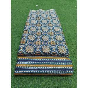 Tissu en coton pur et doux, respirant et léger, idéal pour les kurtis, chemises, vêtements d'été, couture et artisanat textile. - Product Image 5