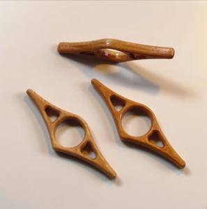 Soporte de Madera para Libros con Diseño Artístico para Lectores Creativos, Mejora el Estilo de Lectura con una Forma de Madera Única - Product Image 4