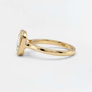 Anillo de Compromiso Solitario con Diamante CZ de Corte Esmeralda de 2.00 CT, con Bisel Milgrain, en Plata de Ley 925, Regalo de Aniversario de Bodas - Product Image 5