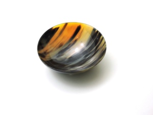 Cuenco decorativo de cuerno de búfalo auténtico de diseño moderno, cuenco para servir, cuenco para ensalada, a un precio muy razonable. - Product Image 2