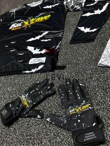 Camiseta de Hombre de Alta Calidad con Logotipo Personalizado, Conjunto con Guantes, Transpirable y de Secado Rápido - Product Image 2