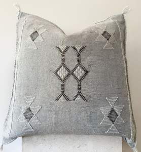 Funda de Cojín Hecha a Mano de Algodón Tejido con Seda de Cactus, Estilo Bohemio Marroquí, Decorativa, Venta al Por Mayor - Product Image 2