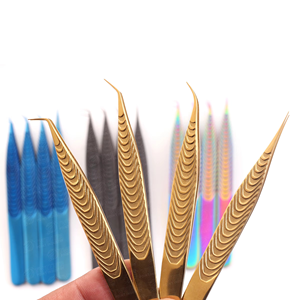 Pinzas Profesionales para Extensión de Pestañas con Puntas de Fibra, 45 Grados, Agarre Perfecto, Antideslizantes, con Logotipo Personalizado - Product Image 6