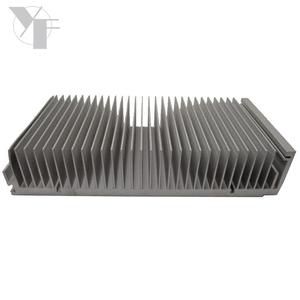 Fabrication électronique de profils d'extrusion d'aluminium 99.7% personnalisés - Product Image 1