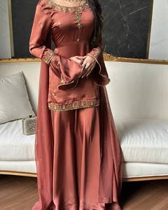 Ensemble Salwar pour femme en satin de soie 100% rose uni, brodé, avec haut à manches longues, palazzo et dupatta, pour mariage, fête de l'Aïd - Product Image 1