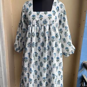 Robe d'été en coton à col carré, mini-robe, robe courte, imprimé floral à la main, robe midi à manches longues pour femmes - Product Image 1