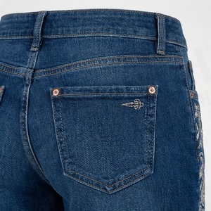 Pantalones Vaqueros de Moda para Mujer, Shorts de Mezclilla de Algodón con Color Personalizado, Ropa Casual de Calle, Estilo Moderno para el Verano - Product Image 5