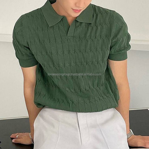 เสื้อเชิ้ตผู้ชายแบบถักลายเคเบิ้ลเรโทร คอวี แต่งยางยืด สไตล์สมาร์ทแคชชวล ระบายอากาศได้ดี แขนสั้น ผลิตตามสั่ง (OEM) ผ้าฝ้าย 100% ประดับด้วยคริสตัล - Product Image 5