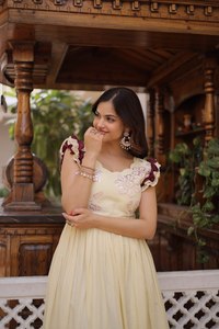 Vestido de Algodón Bloom Grace con Lentejuelas y Bordado Multihilo - Product Image 5