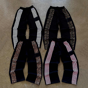 Pantalon de jogging décontracté Y2K personnalisé Yingling 100 % coton, coupe large évasée, style baggy, avec bande latérale rayée et broderie tricotée - Product Image 1