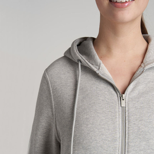 Ensemble sweat-shirt à capuche zippé et short personnalisé en tissu molletonné ou polaire en mélange coton-polyester avec étiquette logo personnalisée - Product Image 5