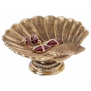 Plateau de rangement décoratif en aluminium poli en forme de coquillage indien, idéal pour bijoux et bibelots, parfait pour la commode ou Noël - Vente chaude - Product Image 1