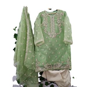 Hermoso Vestido Salwar Kameez Shalwar Kurti Largo para Bodas, Fiestas Casuales y Formales, Estilo Pakistaní e Indio - Product Image 1