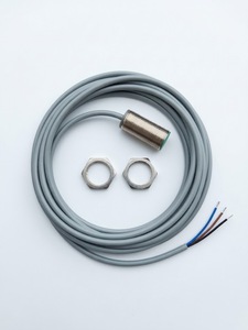 Capteur de proximité inductif compatible avec IWRM 18U9511KS34, adapté au remplacement d'équipements d'automatisation industrielle - Product Image 5