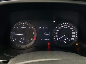 Hyundai Tucson KU108289 2019, SUV Usado, Construcción Duradera, Rendimiento Confiable, Vehículo Espacioso para Aventuras Familiares - Product Image 6