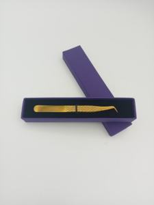 Pinzas para Cejas de Acero Inoxidable Chapadas en Oro de Marca Personalizada, Pinzas Profesionales de Precisión con Punta Inclinada para Extensión de Pestañas - Product Image 5