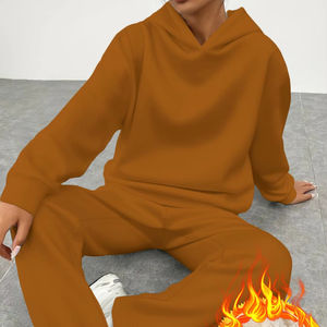 Conjunto de chándal casual de invierno con estampado de forro polar grueso, cortavientos, con capucha, sudadera con capucha y pantalones de chándal tipo jogger - Product Image 1