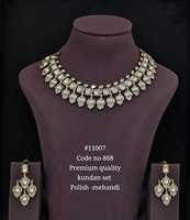 Ensemble collier et boucles d'oreilles Kundan de qualité supérieure 11007 avec pierres en zircon cubique et finition Mehandi pour mariage et fêtes
