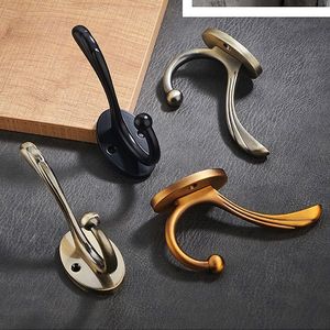 Gancho de Pared de Latón Hecho a Mano, Gancho de Latón Simple para un Aspecto Interior Limpio, Gancho de Latón Minimalista para Decoración de Pared Moderna - Product Image 4