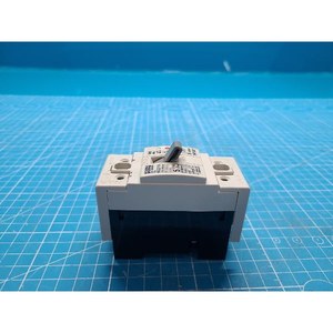 Disjoncteur différentiel Mitsubishi NV30-FA 2P2E NV30-FA 2P 5A, d'occasion, pièces d'équipement semi-conducteur de la série Legacy - Product Image 3