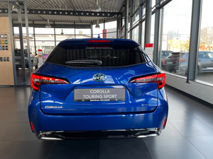 Toyota Corolla TS Hybrid Teamplayer Technik Package, berline hybride, technologie de confort avancée, véhicule économe en carburant - Product Image 4