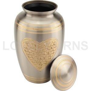 Urne funéraire en laiton blanc, style américain, avec motif cœur en relief et spirales gravées, capacité de 200 pouces cubes, commémorative, marque LU, garantie 1 an - Product Image 4
