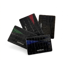 [Article phare] Portefeuille porte-cartes fin en cuir véritable Castello avec logo argenté et fermeture ouverte, combinaison de couleurs - Product Image 1