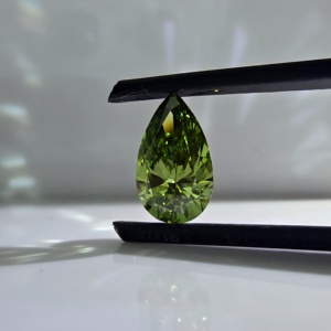 Diamante cultivado en laboratorio de 1 quilate con corte en pera, color verde intenso, certificado por IGI, VS1, diamantes sueltos para la fabricación de joyas. - Product Image 1