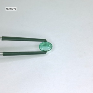 Meilleure Vente Émeraude Zambienne Ovale Pierre Précieuse Libre 0.68ct Pierre Verte Naturelle 7.00x5.00x3.40mm Grade 3A Pour Bijoux Personnalisés - Product Image 3