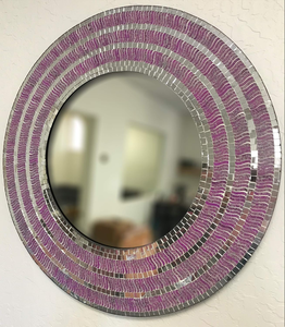 Espejo de Pared Redondo de Mosaico Rosa y Morado Hecho a Mano con Marco de Azulejos de Vidrio Metálico, Espejo Decorativo Elegante para Dormitorio - Product Image 5