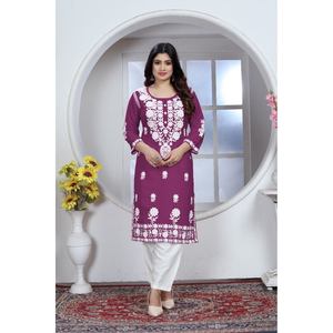 Kurti en rayonne de créateur avec broderie Chikankari et pantalon Onion - Product Image 1