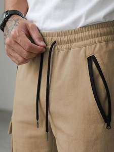Short cargo 3/4 pour hommes, pantalon capri à taille élastique avec poches zippées - Product Image 4